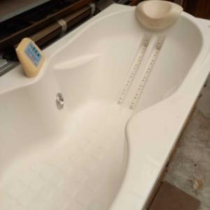 Μπανιέρα Με Υδρομασάζ Από Την Jacuzzi