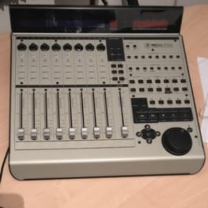 Κονσόλα Mackie MCU Pro