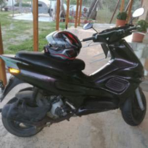 Runner Gilera & Κράνος